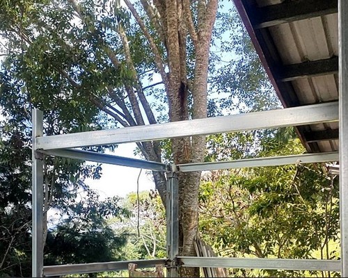 新竹露台大改造, 新竹露台裝修, 新竹露台翻新, 新竹陽台裝修, 新竹陽台翻新, 新竹露台外推, 新竹露台設計, 新竹地面水平平台架設, 新竹門口地面平台施作, 新竹地板墊高平台, 新竹花紋鋼板, 新竹鐵工, 新竹鐵件製作